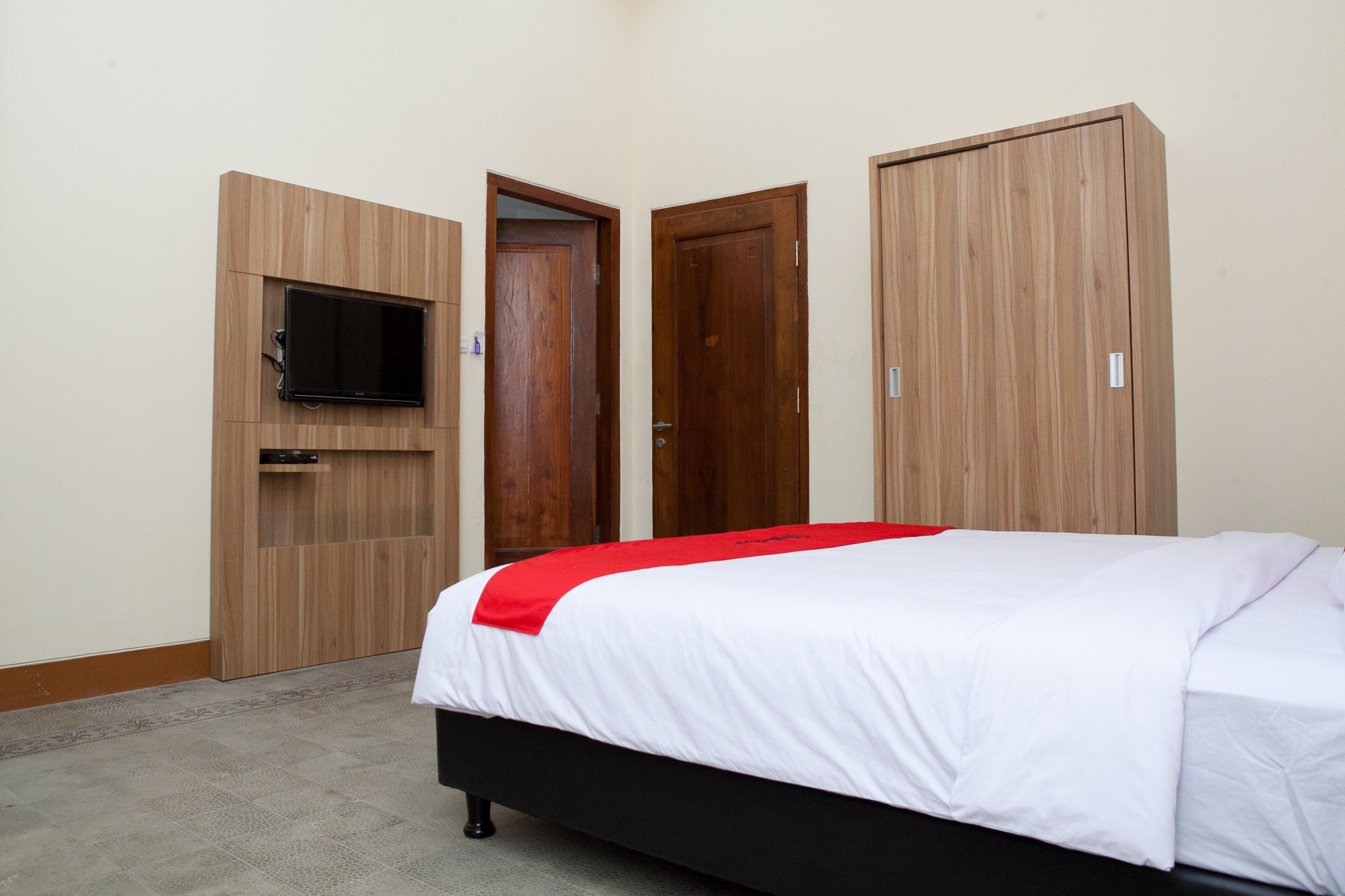 Reddoorz Plus Near Pasundan University Bandung Exterior photo