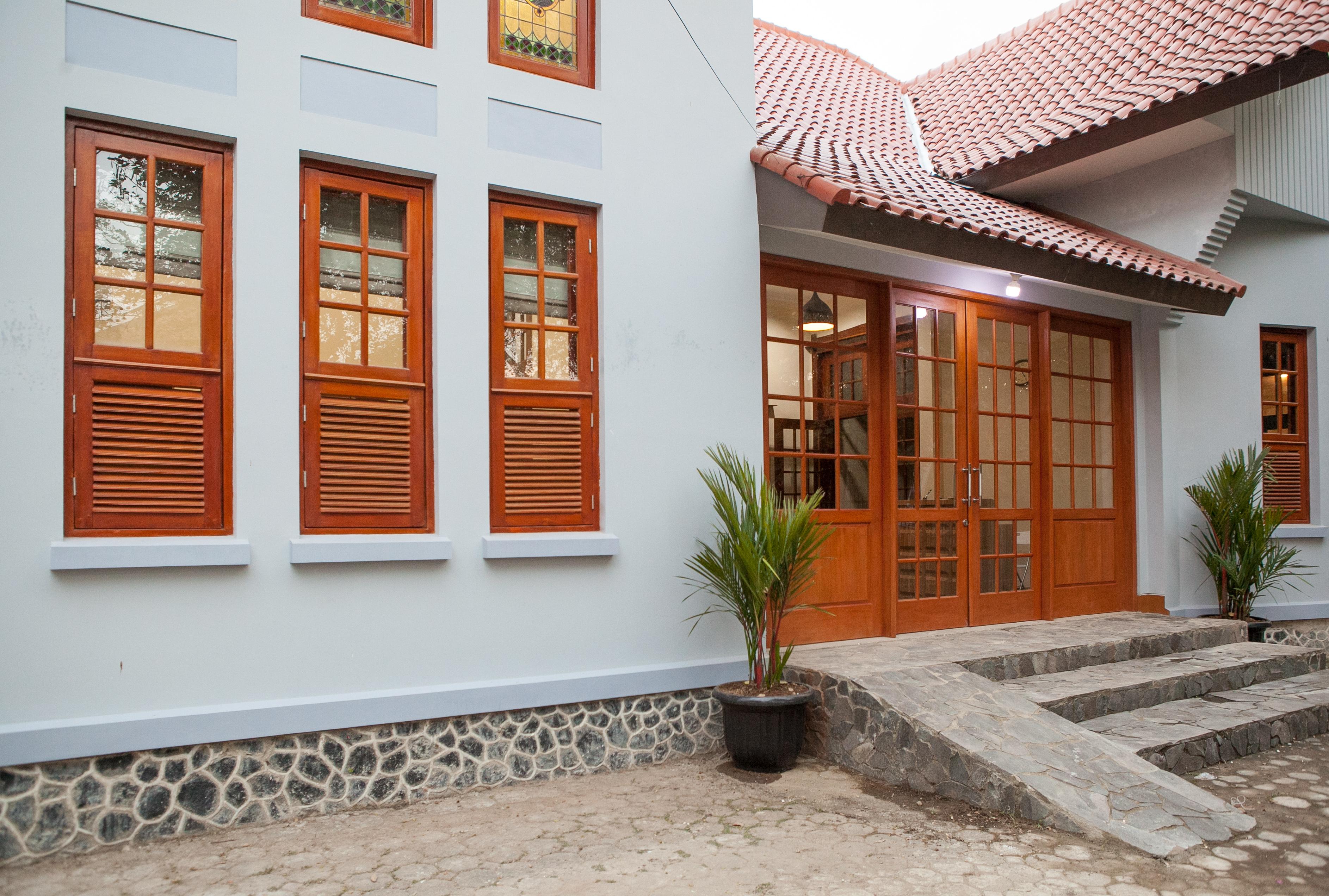Reddoorz Plus Near Pasundan University Bandung Exterior photo