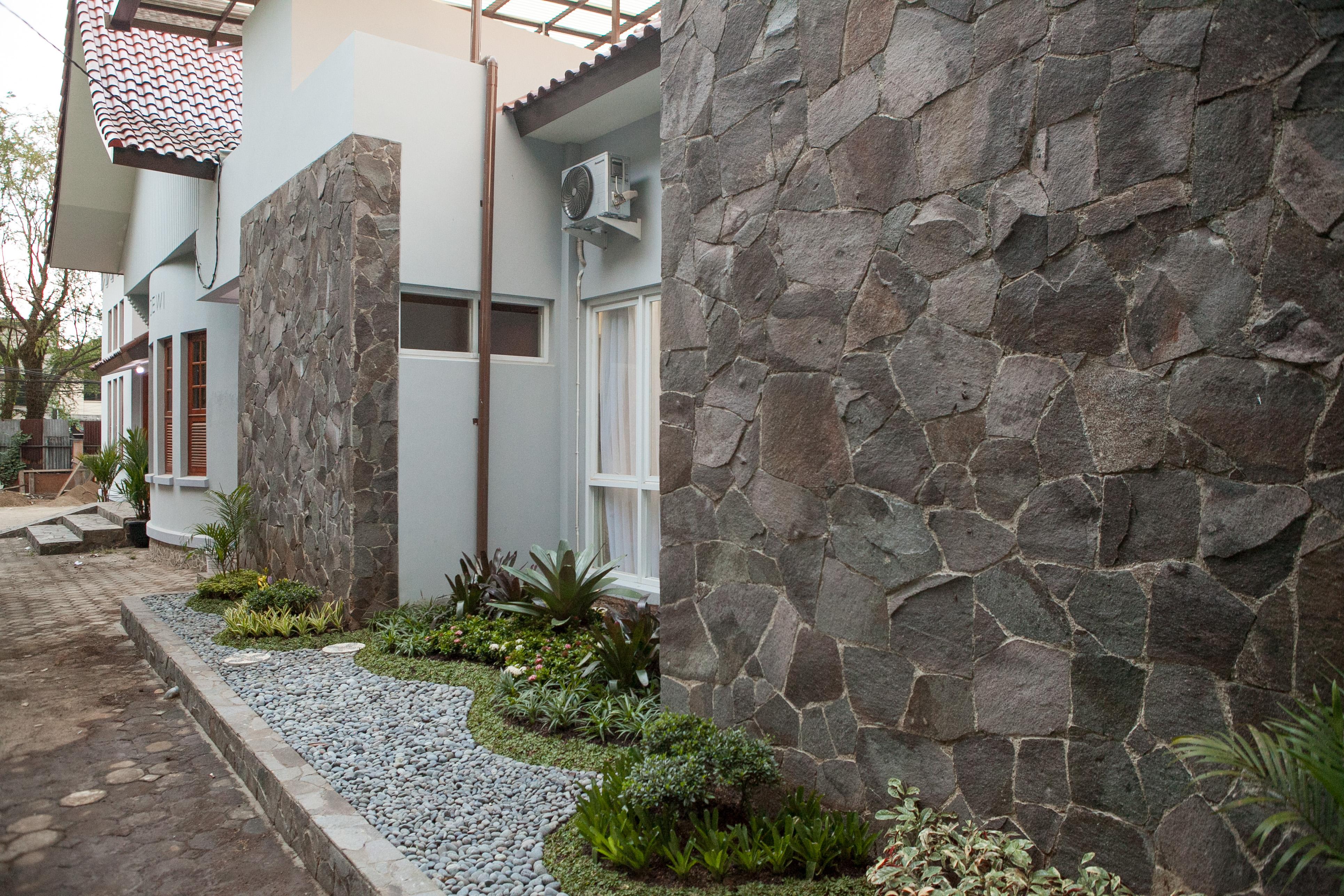 Reddoorz Plus Near Pasundan University Bandung Exterior photo